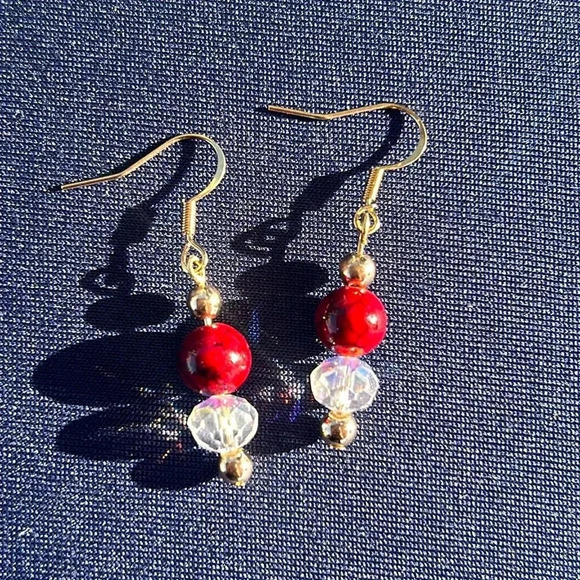 ❤️ Handmade dyed quartz & gold tone hematite earrings ✨ - Picture 1 of 3